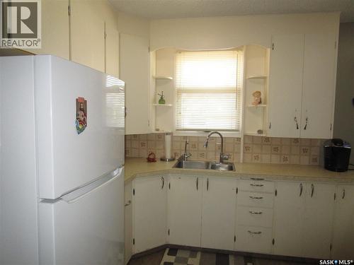 250 1St Avenue W, Bengough, SK - Indoor Photo Showing Kitchen