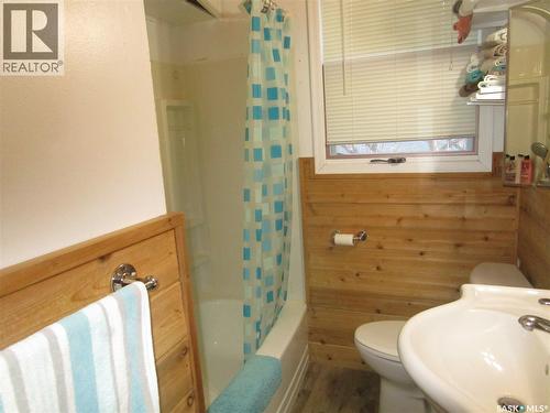 250 1St Avenue W, Bengough, SK - Indoor Photo Showing Bathroom