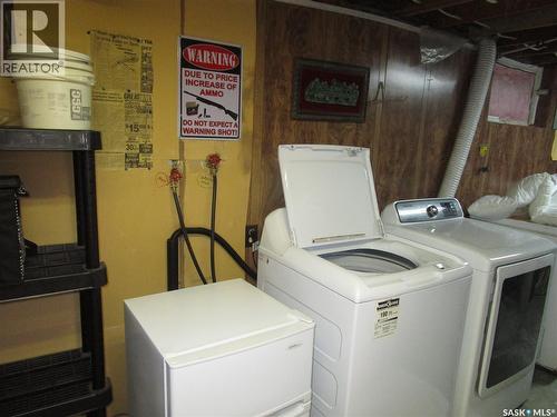 250 1St Avenue W, Bengough, SK - Indoor Photo Showing Laundry Room