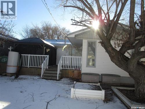 250 1St Avenue W, Bengough, SK - Outdoor