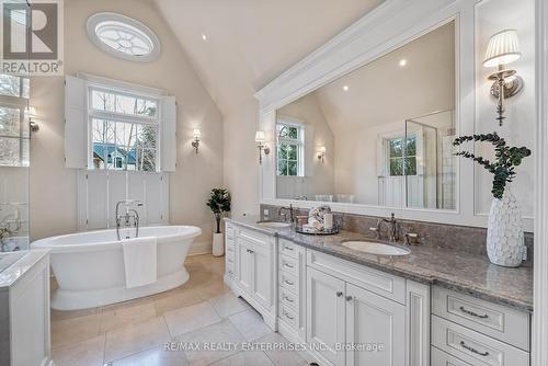 190 Donnelly Drive, Mississauga, ON - Indoor Photo Showing Bathroom