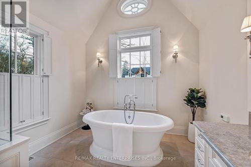 190 Donnelly Drive, Mississauga, ON - Indoor Photo Showing Bathroom