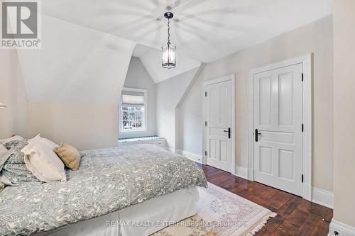 190 Donnelly Drive, Mississauga, ON - Indoor Photo Showing Bedroom