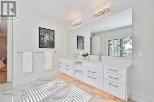 1456 Applewood Road, Mississauga, ON - Indoor Photo Showing Bathroom