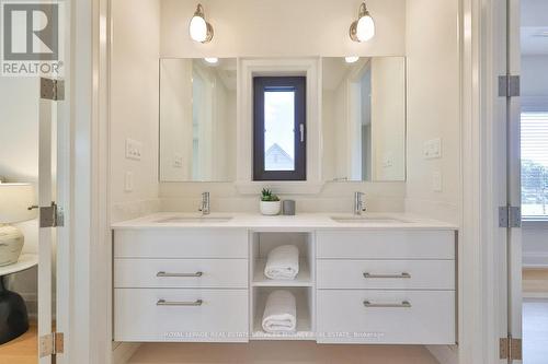 1456 Applewood Road, Mississauga, ON - Indoor Photo Showing Bathroom