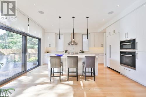 1456 Applewood Road, Mississauga, ON - Indoor Photo Showing Kitchen With Upgraded Kitchen