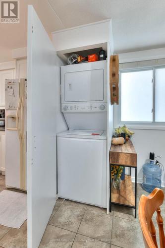 62 Greendale Crescent, Kitchener, ON - Indoor Photo Showing Laundry Room