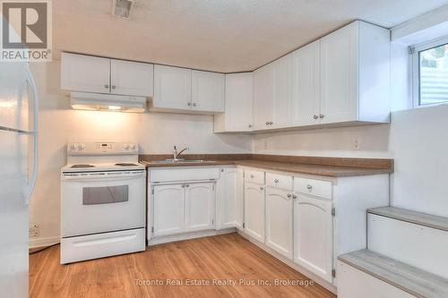 62 Greendale Crescent, Kitchener, ON - Indoor Photo Showing Kitchen