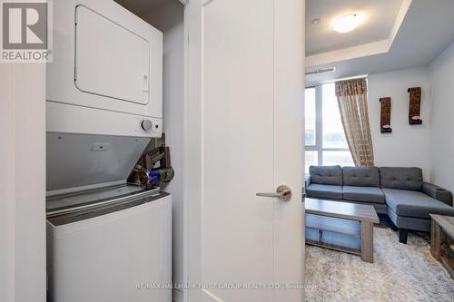 202 - 2545 Simcoe Street N, Oshawa (Windfields), ON - Indoor Photo Showing Laundry Room