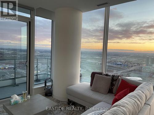 5309 - 5 BUTTERMILL AVENUE  Vaughan, ON L4K 0J5