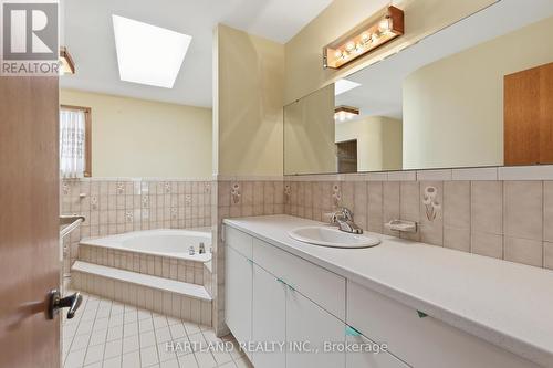 4065 River Mill Way, Mississauga, ON - Indoor Photo Showing Bathroom