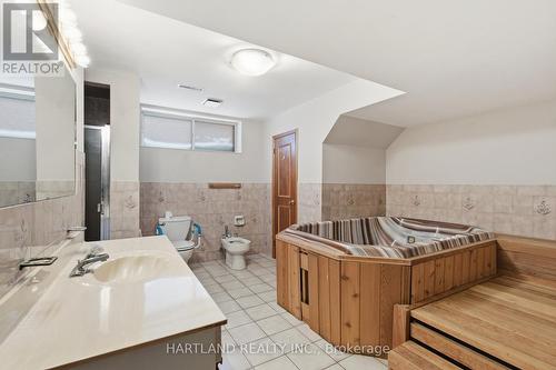 4065 River Mill Way, Mississauga, ON - Indoor Photo Showing Bathroom
