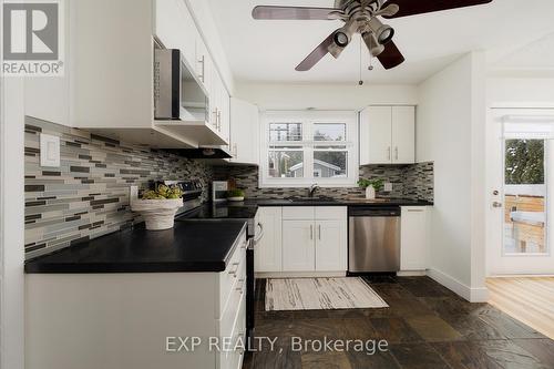 23 Dooley Drive, Kitchener, ON - Indoor Photo Showing Kitchen