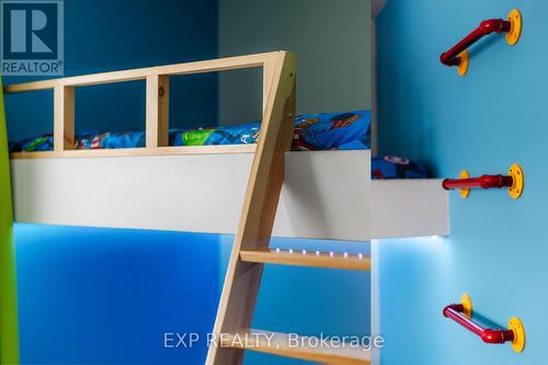 23 Dooley Drive, Kitchener, ON - 