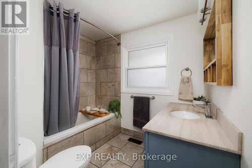 23 Dooley Drive, Kitchener, ON - Indoor Photo Showing Bathroom