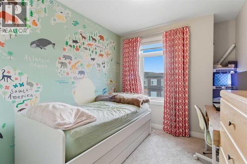 95 Sage Bluff Gate Nw, Calgary, AB - Indoor Photo Showing Bedroom