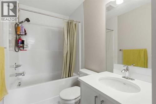95 Sage Bluff Gate Nw, Calgary, AB - Indoor Photo Showing Bathroom