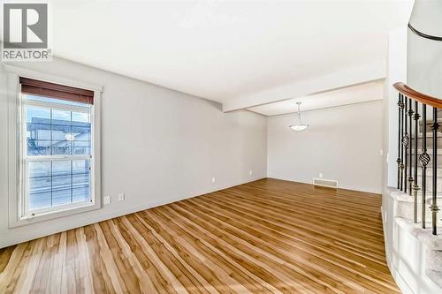 1156 Sherwood Boulevard Nw, Calgary, AB - Indoor Photo Showing Other Room