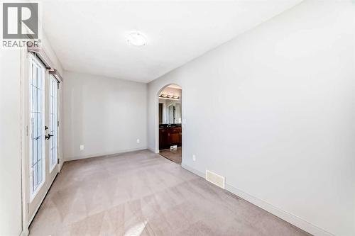 1156 Sherwood Boulevard Nw, Calgary, AB - Indoor Photo Showing Other Room