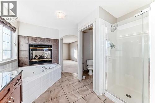 1156 Sherwood Boulevard Nw, Calgary, AB - Indoor Photo Showing Bathroom