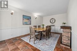 Oversized dining, great for entertaining. - 