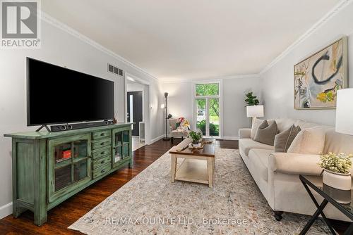 22 Forest Hill Crescent, Belleville (Belleville Ward), ON - Indoor Photo Showing Living Room