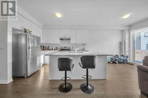 32 Camino Real Drive, Caledon, ON - Indoor Photo Showing Kitchen With Upgraded Kitchen