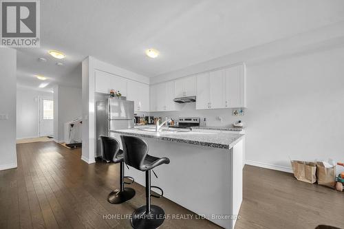 32 Camino Real Drive, Caledon, ON - Indoor Photo Showing Kitchen With Upgraded Kitchen