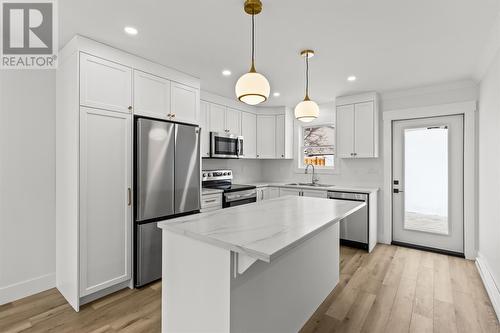 25 Cliffside Avenue, Conception Bay South, NL - Indoor Photo Showing Kitchen With Stainless Steel Kitchen With Upgraded Kitchen