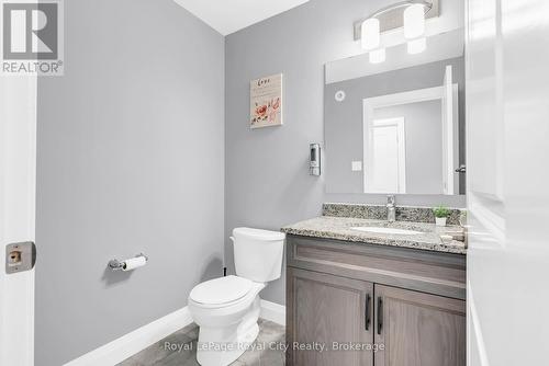 181 Halls Drive, Centre Wellington (Elora/Salem), ON - Indoor Photo Showing Bathroom