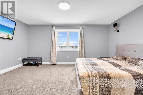 Primary bedroom - 181 Halls Drive, Centre Wellington (Elora/Salem), ON - Indoor Photo Showing Bedroom