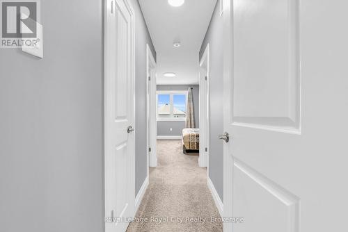 181 Halls Drive, Centre Wellington (Elora/Salem), ON - Indoor Photo Showing Other Room