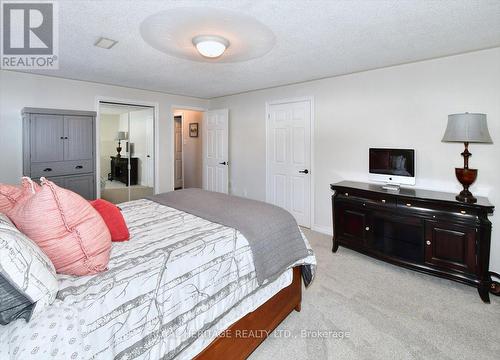 731 Peterborough Avenue, Selwyn, ON - Indoor Photo Showing Bedroom
