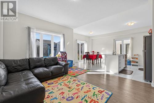 73 Oakmont Drive, Loyalist (Bath), ON - Indoor Photo Showing Living Room