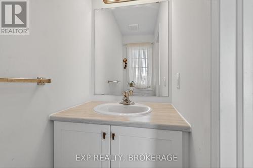 73 Oakmont Drive, Loyalist (Bath), ON - Indoor Photo Showing Bathroom