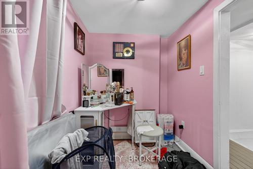 212 Rideau Street, Kingston (East Of Sir John A. Blvd), ON - Indoor