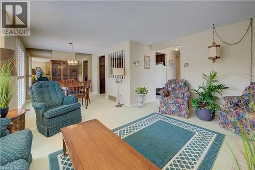 493 Beechwood Drive Unit# 4, Waterloo, ON - Indoor Photo Showing Living Room
