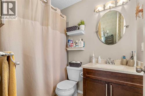 Ensuite Bathroom - 6 Easterbrook Place Se, Airdrie, AB - Indoor Photo Showing Bathroom