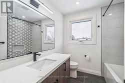 Second - Main Bathroom - 