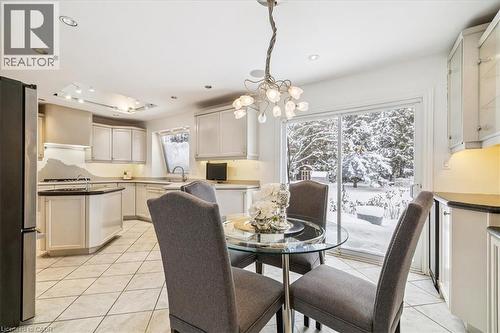 25 Bannisdale Way, Hamilton, ON - Indoor Photo Showing Dining Room