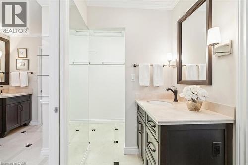 25 Bannisdale Way, Hamilton, ON - Indoor Photo Showing Bathroom