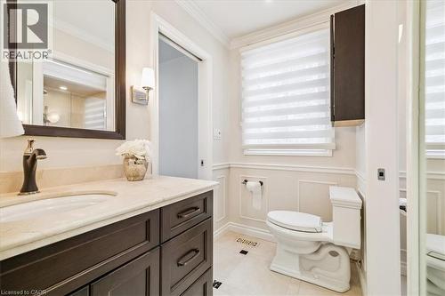 25 Bannisdale Way, Hamilton, ON - Indoor Photo Showing Bathroom