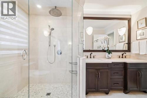 25 Bannisdale Way, Hamilton, ON - Indoor Photo Showing Bathroom