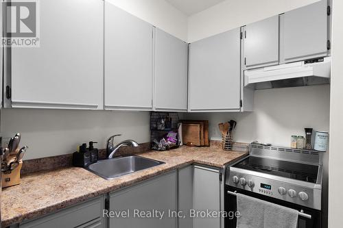206 - 1 Georgian Bay Avenue, Parry Sound, ON - Indoor Photo Showing Kitchen