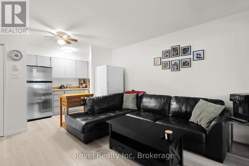 206 - 1 Georgian Bay Avenue, Parry Sound, ON - Indoor Photo Showing Living Room