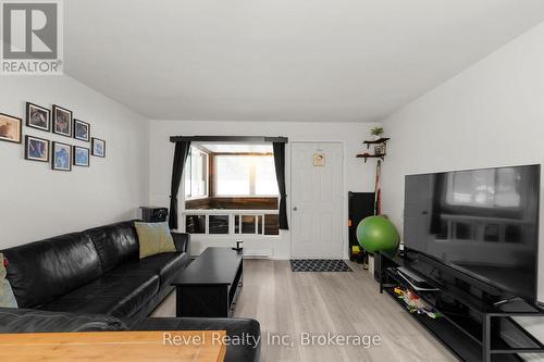 206 - 1 Georgian Bay Avenue, Parry Sound, ON - Indoor Photo Showing Living Room