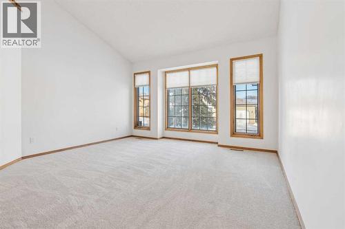 124 Edgebrook Road Nw, Calgary, AB - Indoor Photo Showing Other Room