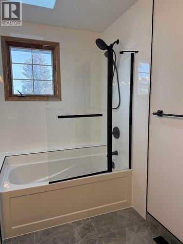 124 Edgebrook Road Nw, Calgary, AB - Indoor