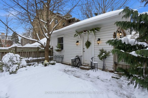 247 Macnab Street S, Hamilton, ON - Outdoor