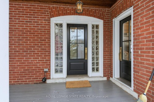 247 Macnab Street S, Hamilton, ON - Outdoor With Exterior